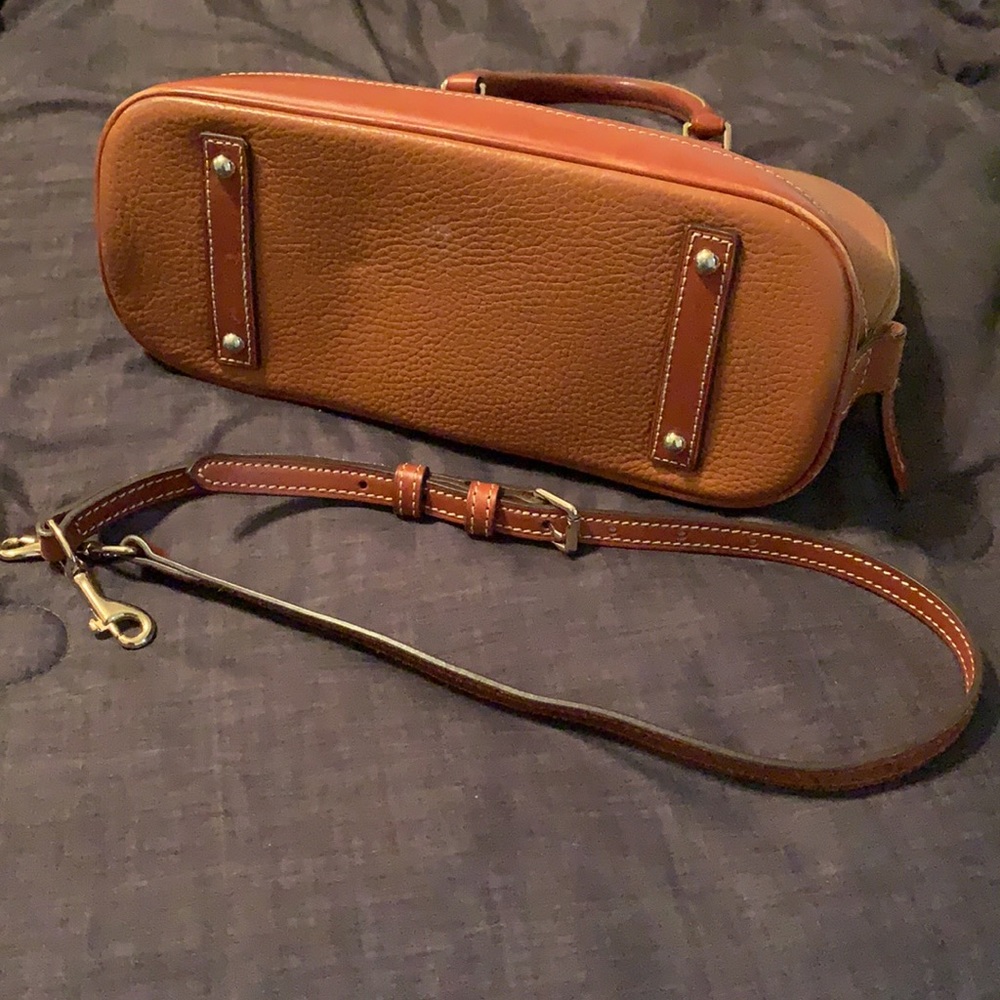 Dooney and Bourke gently used purse - Picture 5 of 5